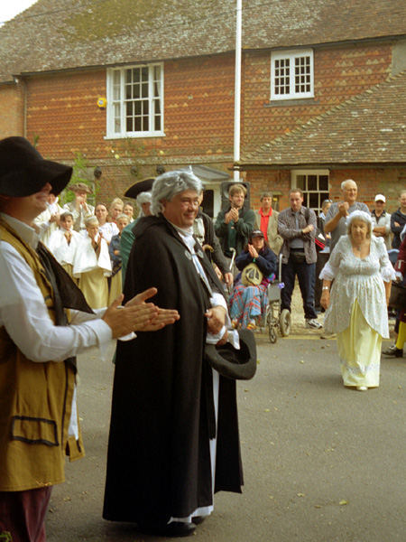 DoS 2002: Syn and Mipps approach the church